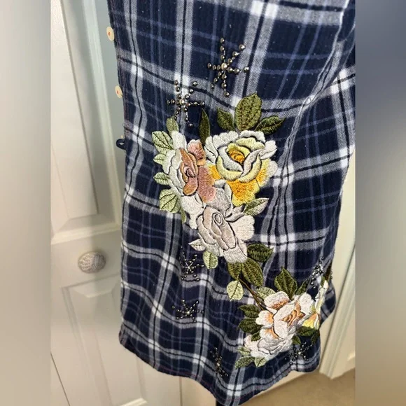 Johnny Was / 3J Workshop Embroidered Blue Ruffled Flannel Size Medium - Picture 11 of 14